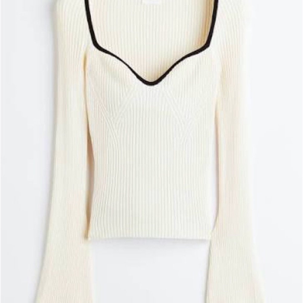 H&M new with tags size M Cream Ribbed Knit Top with Black Trim